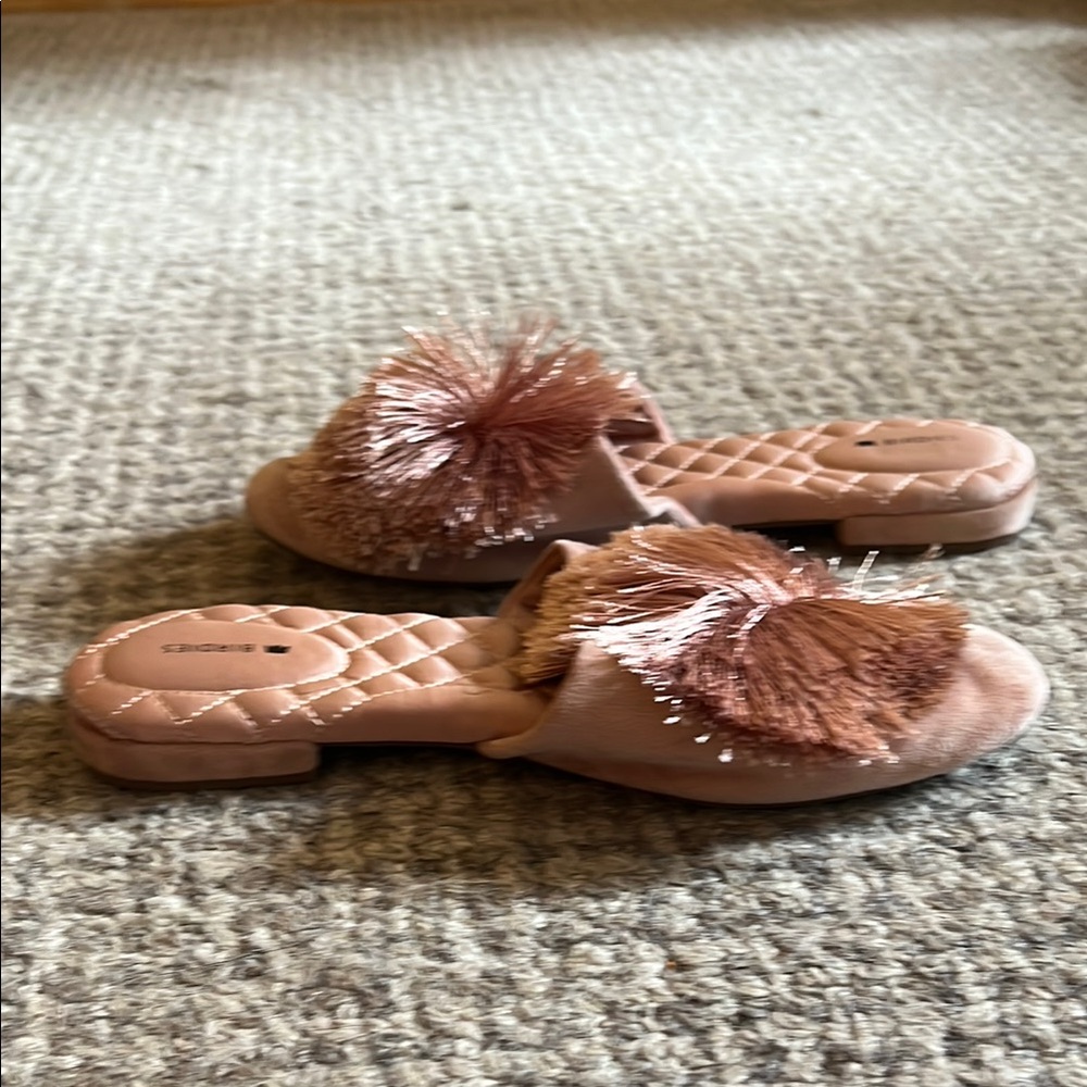 Birdies Pink Pom-pom Suede Slip Ons, size 8.5 - Picture 6 of 9